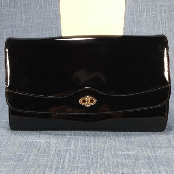Ande' Handbags - 1960s Vintage Patent Black Clutch by Ande'